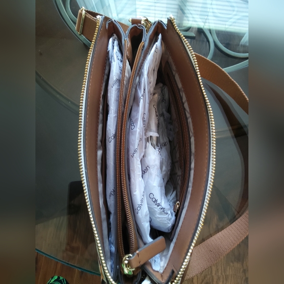 Calvin Klein Multicolor Crossbody Bag - Picture 8 of 12